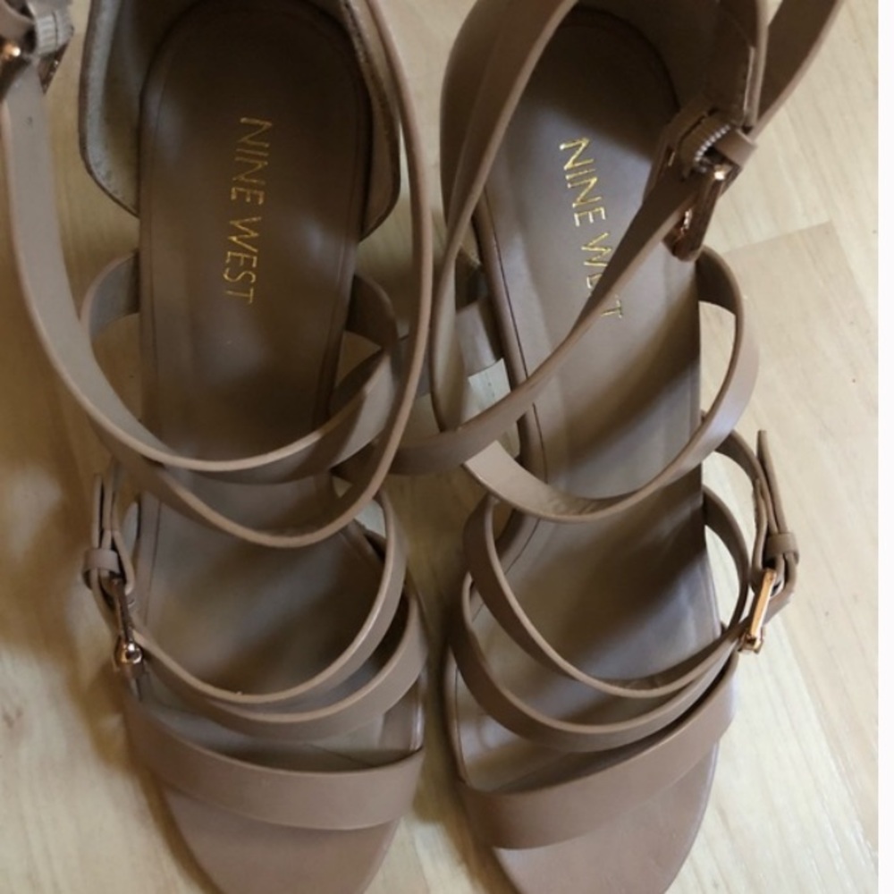 Heels - Picture 7 of 12